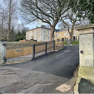  Apartment Bv Comfy Spacious 3 Bedroom Townhouse At One Cliff Oak Leeds Perfect For Contractors