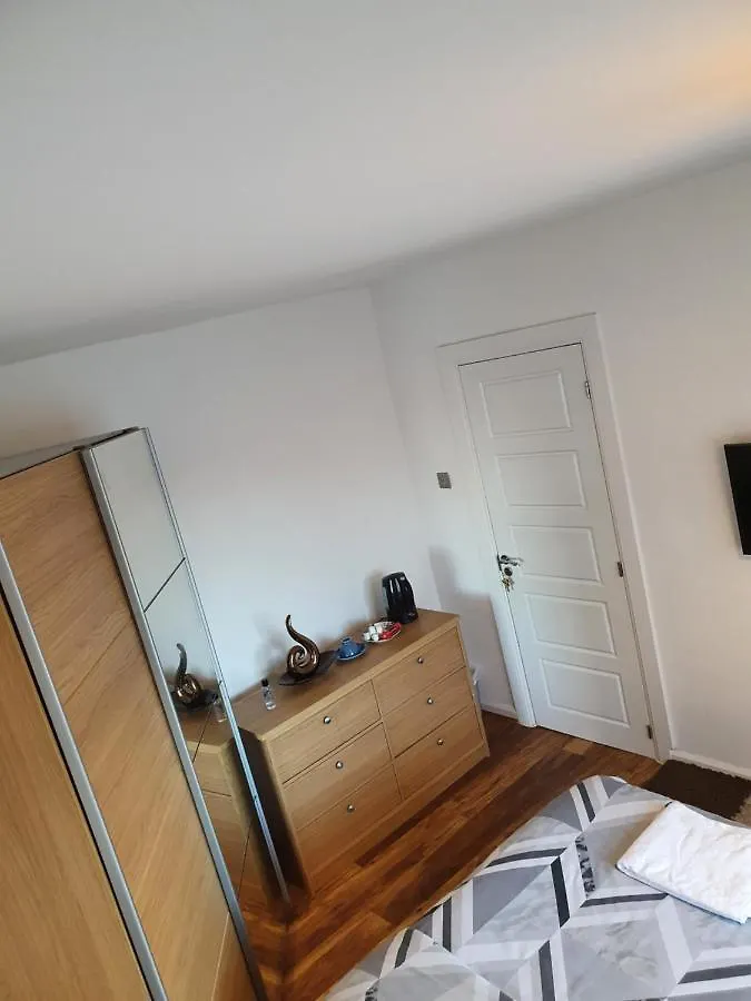 Homestay Petals Room Leeds